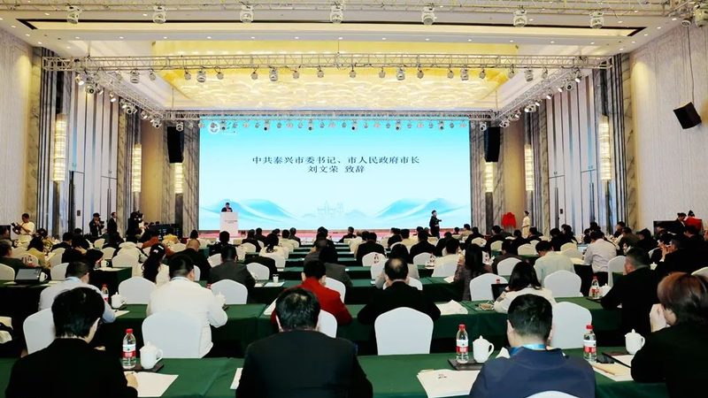 性能优势：轻与强的极致组合